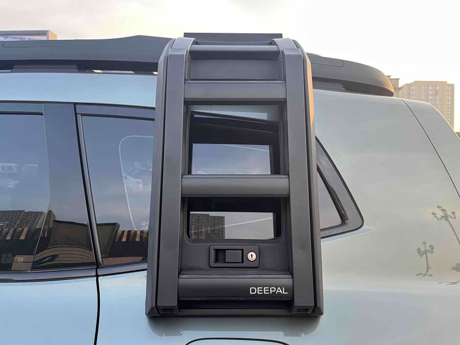 Deepal G318 2024 car image #6