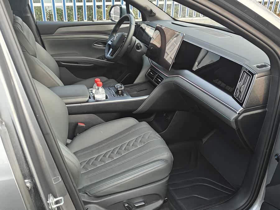 BYD SongL DM-i 2024 car image #6