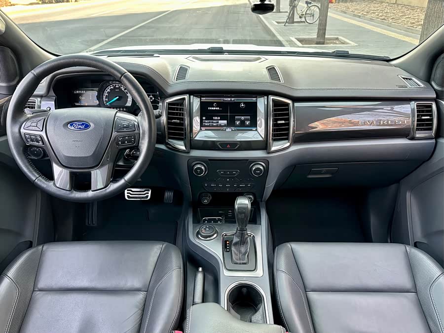 Ford Everest 2016 immagine di auto #6