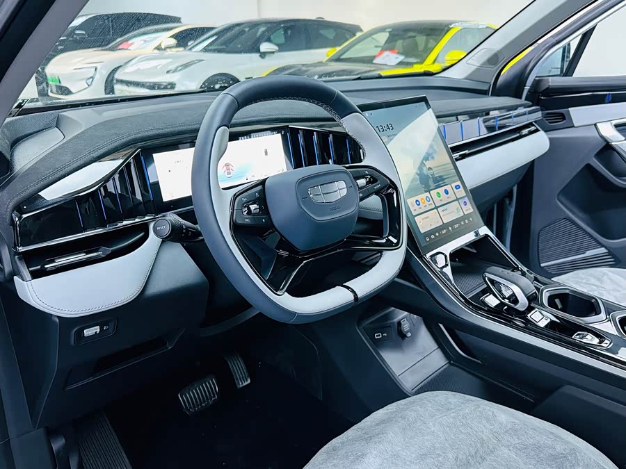 GEELY Boyue L 2025 car image #6
