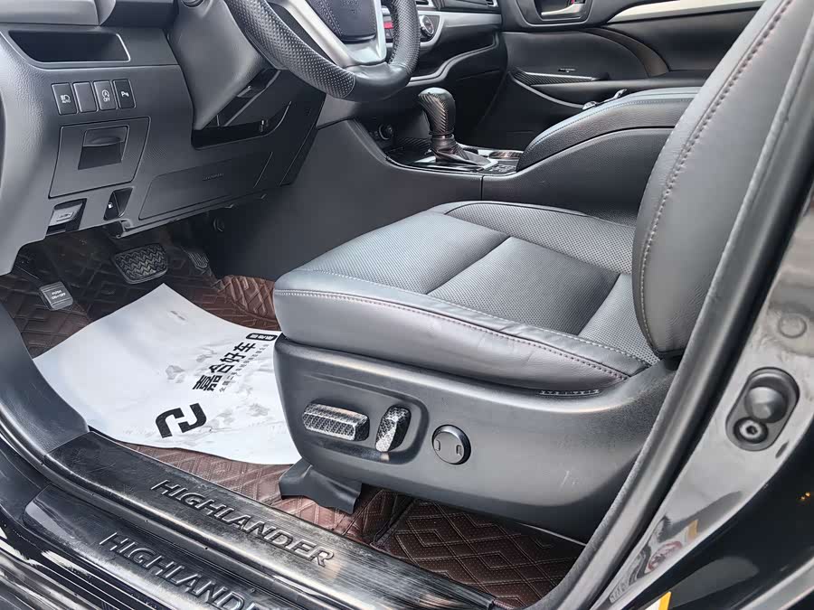 Toyota Highlander 2019 car image #6