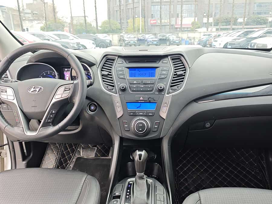 Hyundai Santa Fe 2013 #6 Hyundai Santa Fe 2013 car image #6