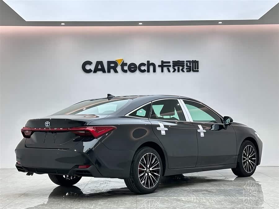 Toyota Avalon 2023 car image #6