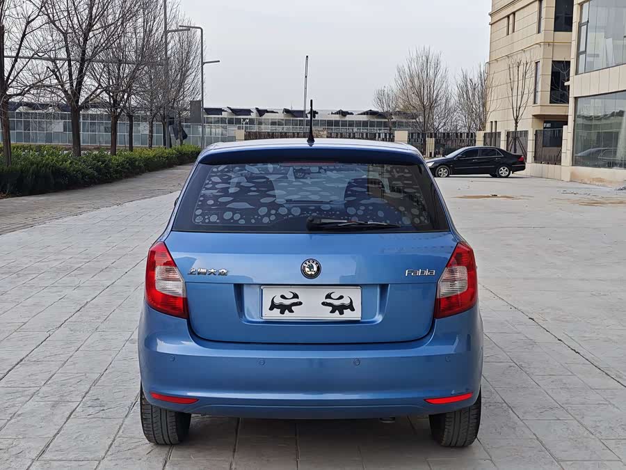 Skoda Fabia 2013 image de voiture #6