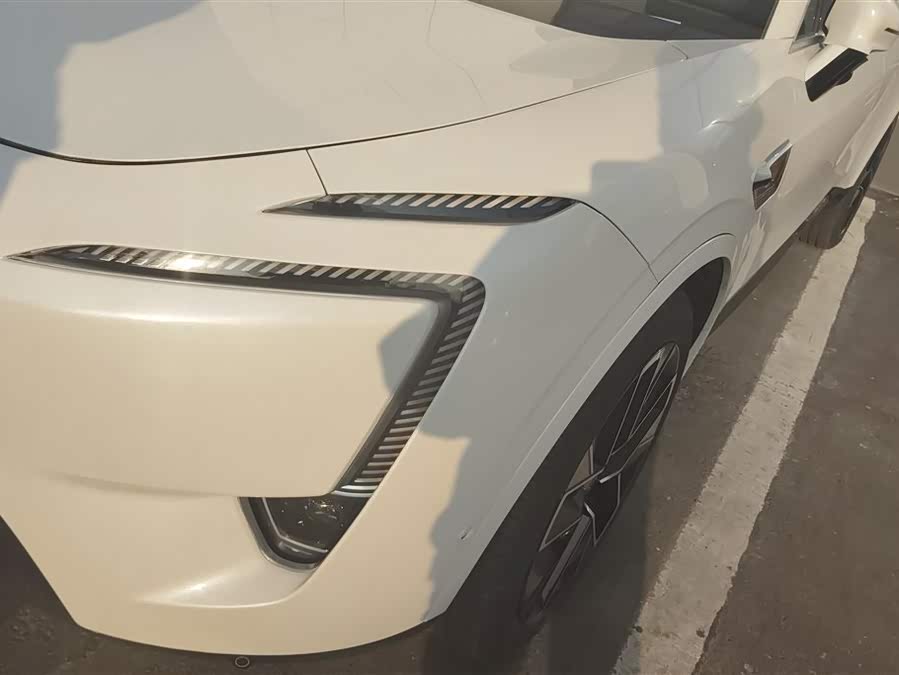 Avatr 11 2024 #6 Avatr 11 2024 car image #6