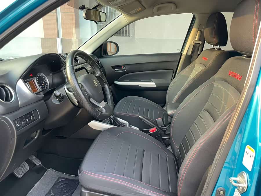Suzuki Vitara 2016 image de voiture #6