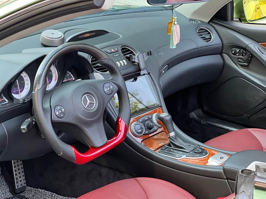 Mercedes-Benz SL Class 2011 car image #6