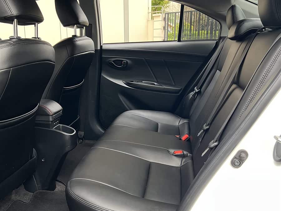 Toyota Yaris L Zhixiang 2022 صورة سيارة #6