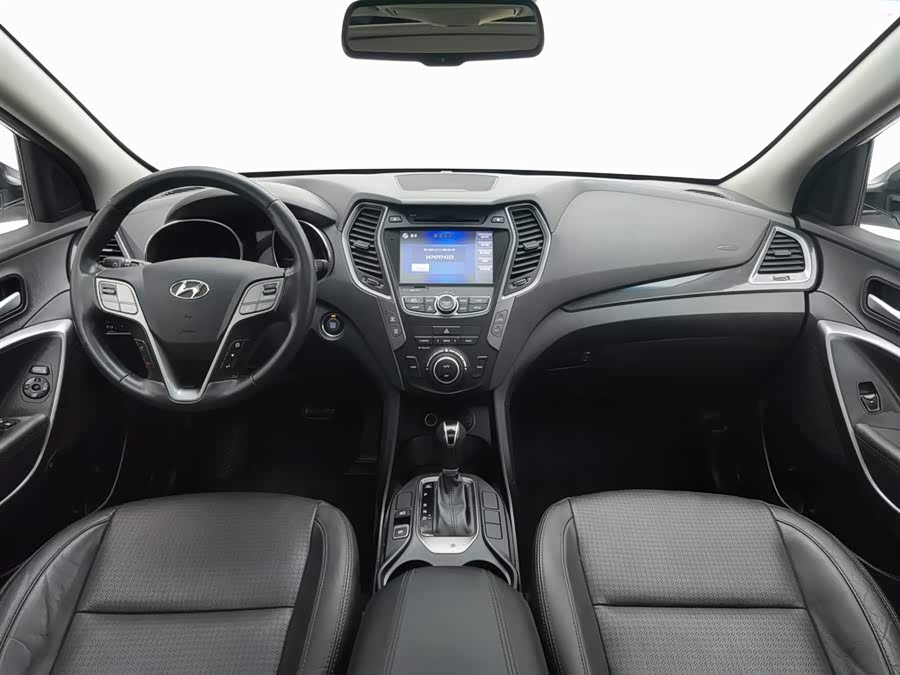 Hyundai Santa Fe 2014 car image #6