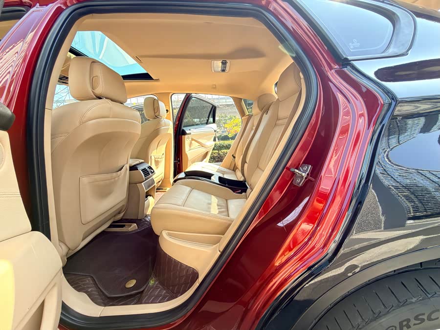 BMW X6 2012 car image #6