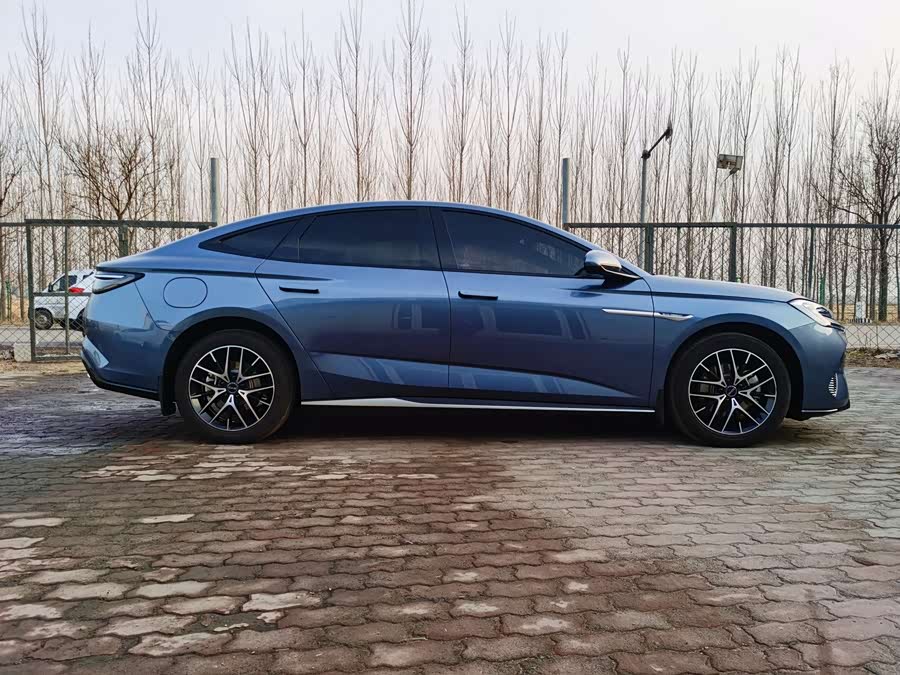 BYD Seal 07 DM-i 2024 car image #6