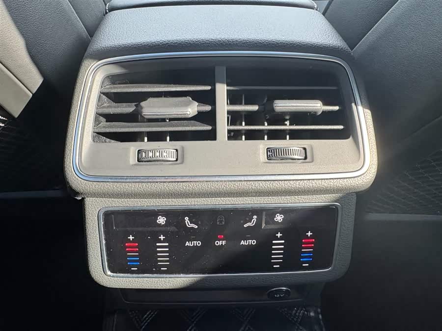 Audi A6L 2023 car image #6