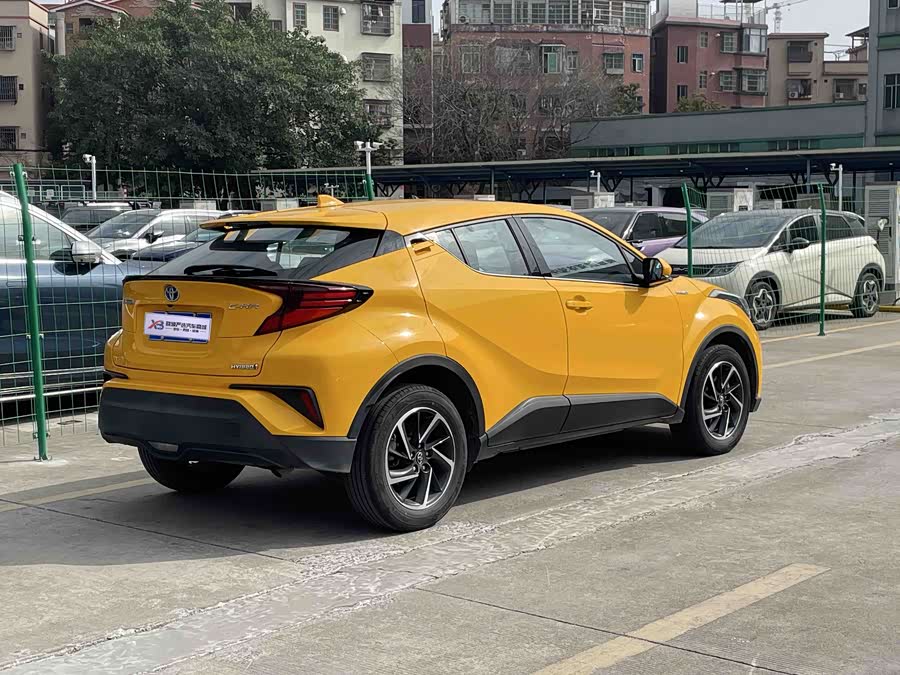 Toyota C-HR 2021 immagine di auto #6