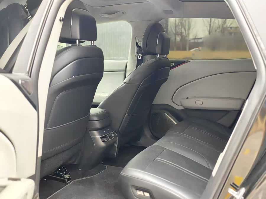 极氪 极氪007 2024 汽车图片 #6