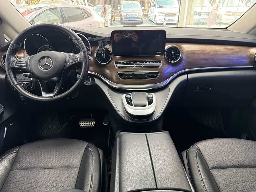 Mercedes-Benz V Class 2022 car image #6