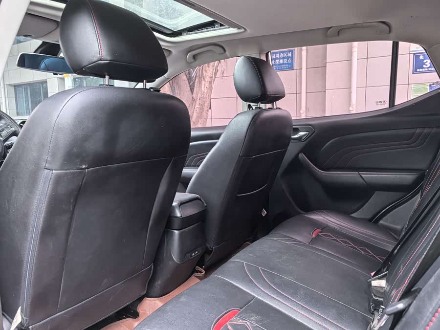 Soueast DX3 2018 car image #6