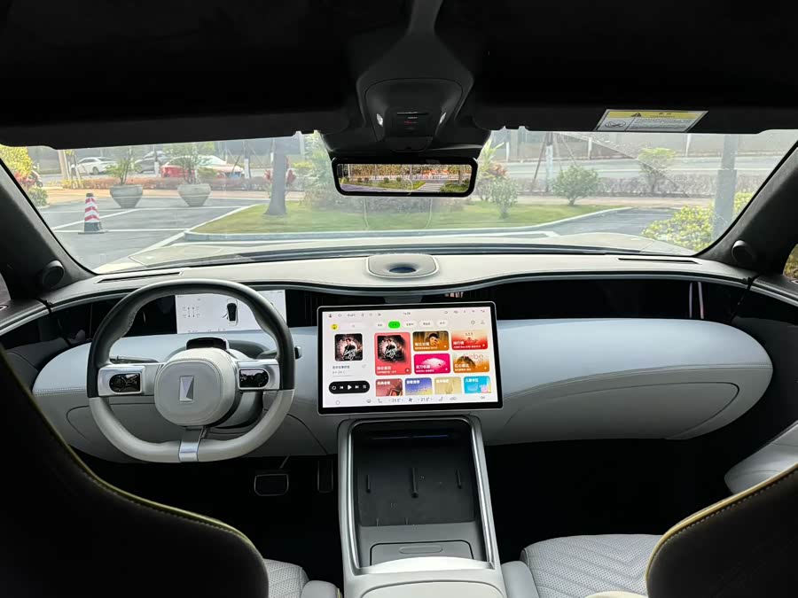 Avatr 11 2023 #6 Avatr 11 2023 car image #6