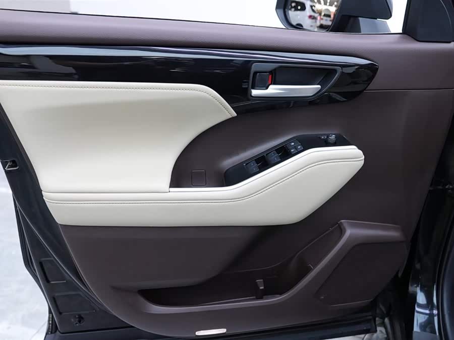 Toyota Highlander 2022 car image #6
