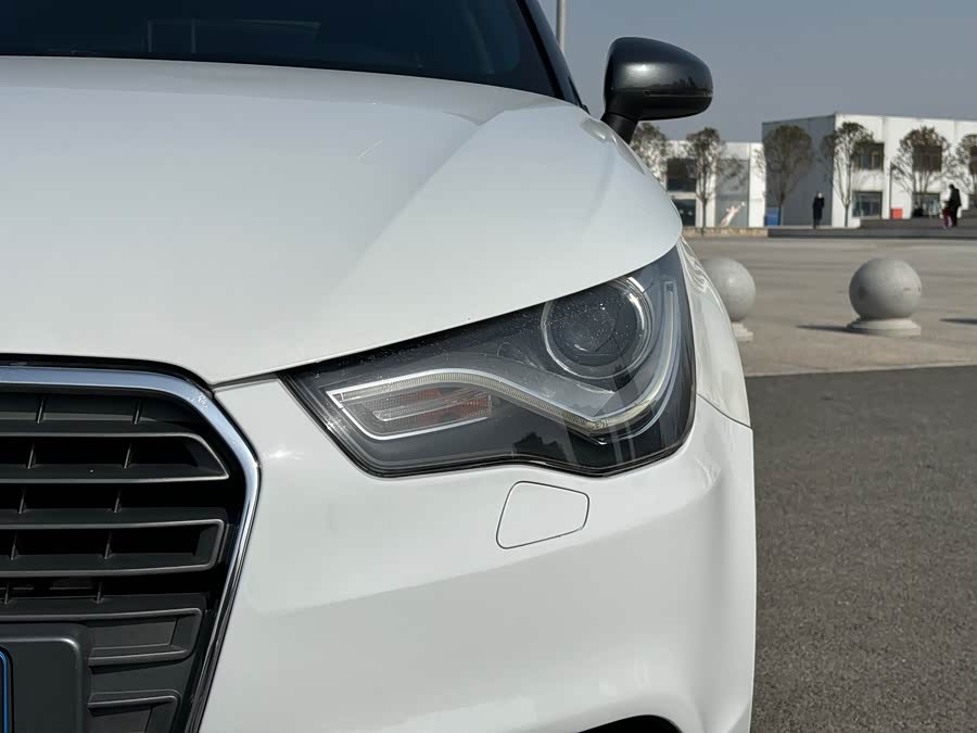 Audi A1 2014 car image #6