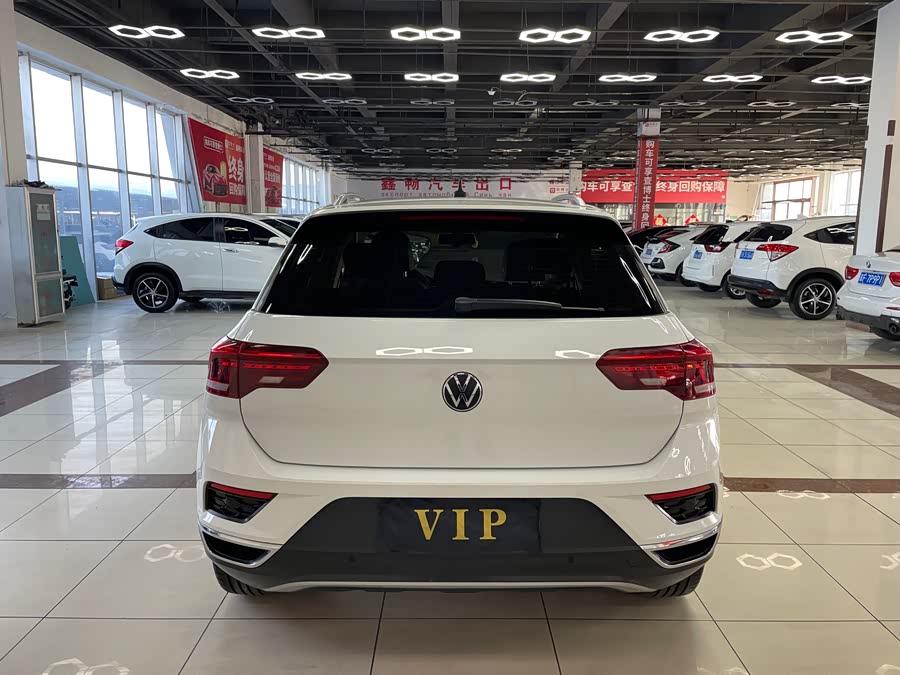 Volkswagen T-Roc 2022 car image #6