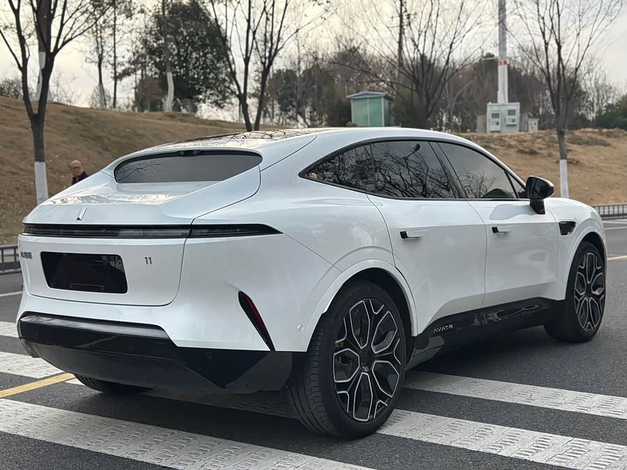 Avatr 11 2023 car image #6