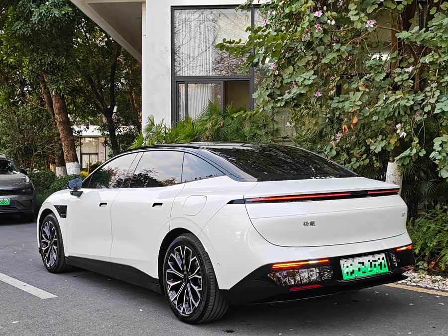 极氪 极氪007 2024 汽车图片 #6