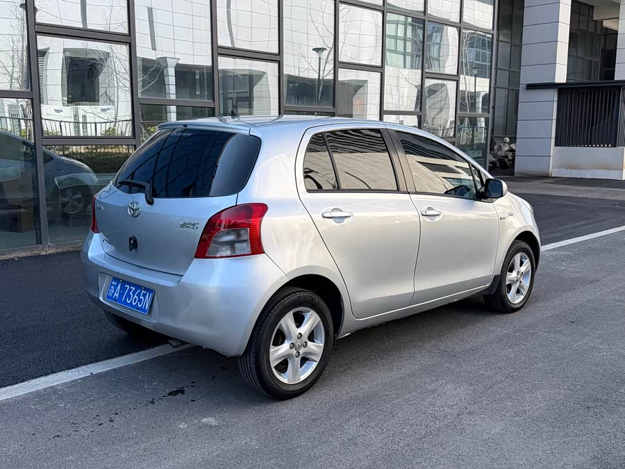 Toyota Yaris 2009 imagem de carro #6