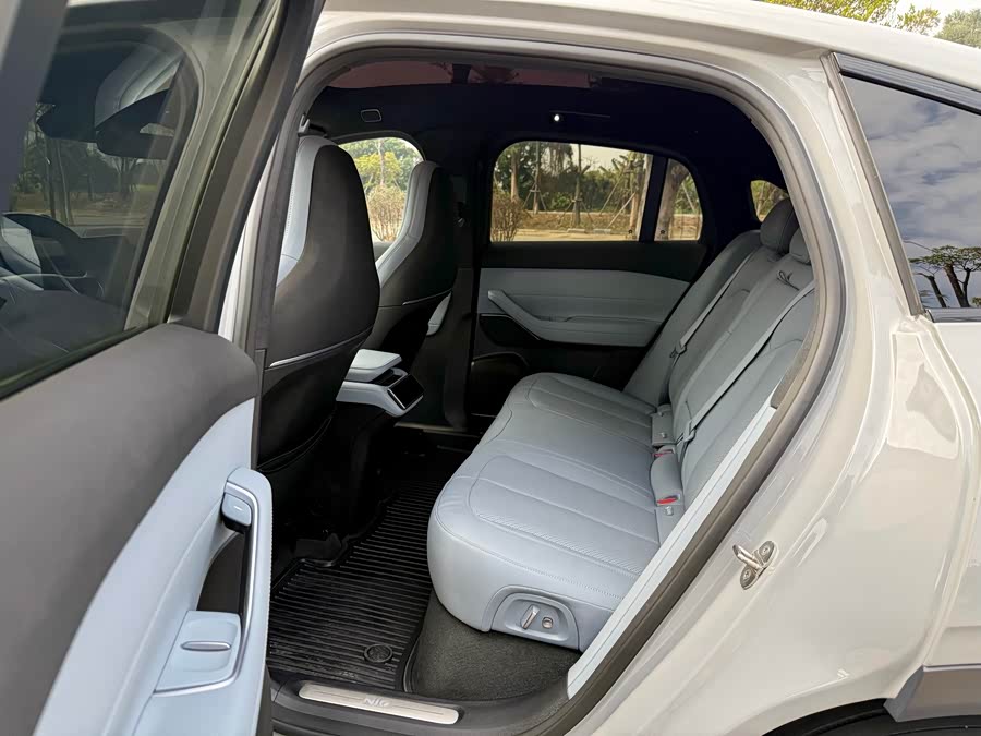 蔚来 蔚来EC6 2023 汽车图片 #6