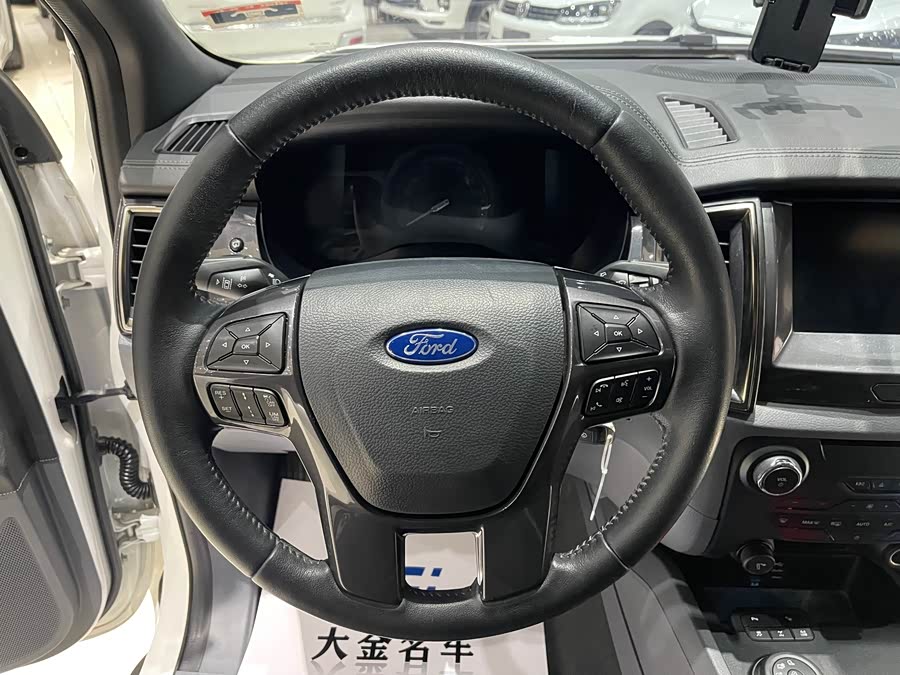 Ford Everest 2016 immagine di auto #6