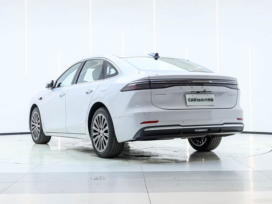 GEELY 2025 immagine di auto #6