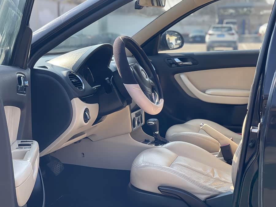 Volkswagen Lavida 2014 car image #6