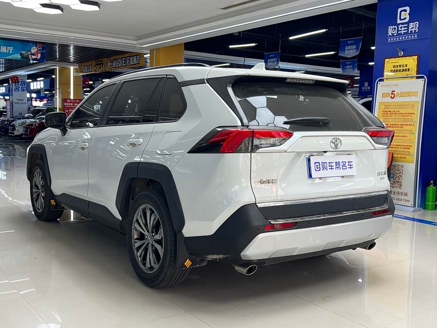 Toyota RAV4 2023 car image #6