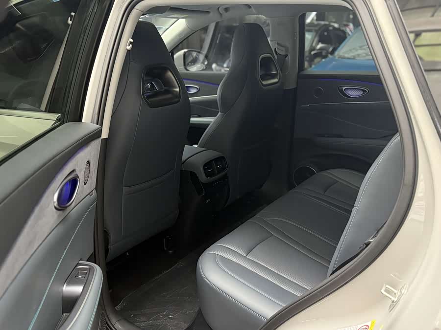 BYD Sea Lion 07 DM-i 2025 car image #6