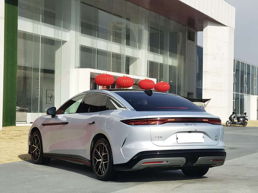 BYD HanL 2025 #6 BYD HanL 2025 car image #6