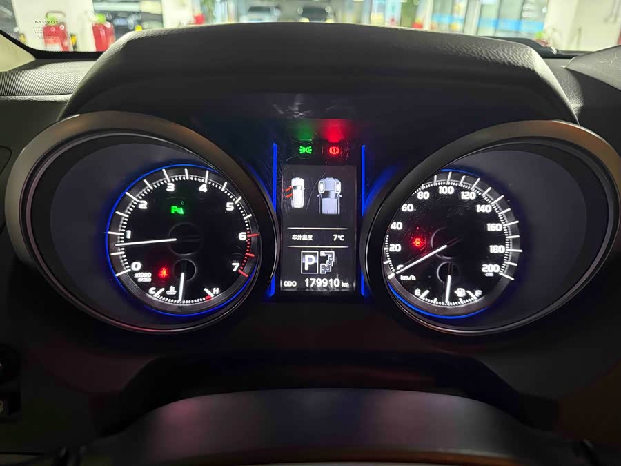 Toyota Land Cruiser Prado 2014 car image #6