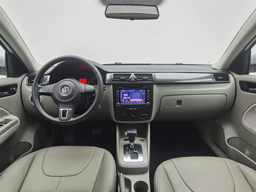 Volkswagen Bora 2012 immagine di auto #6