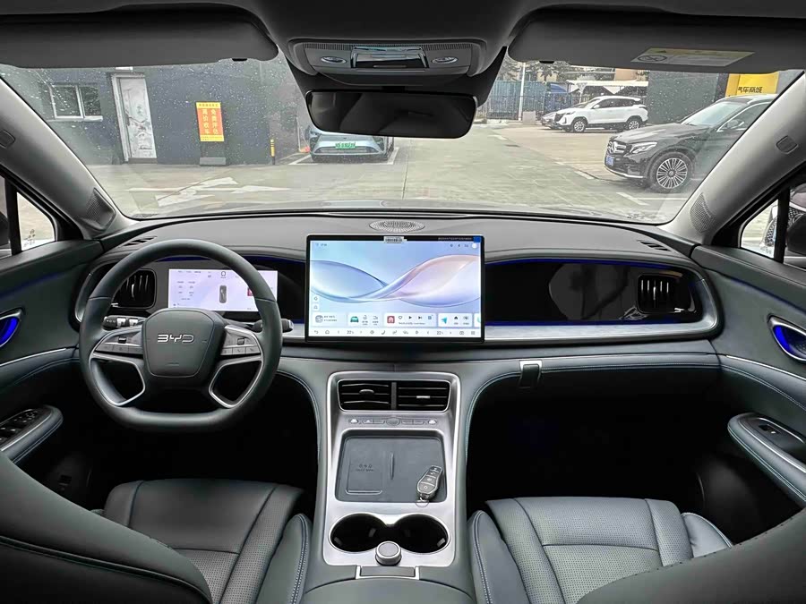 BYD Sea Lion 07 DM-i 2025 car image #6