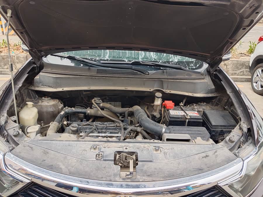 Soueast DX7 2016 car image #6