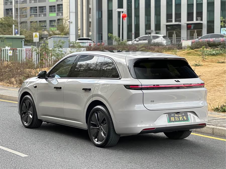 Li L6 2024 imagen de coche #6