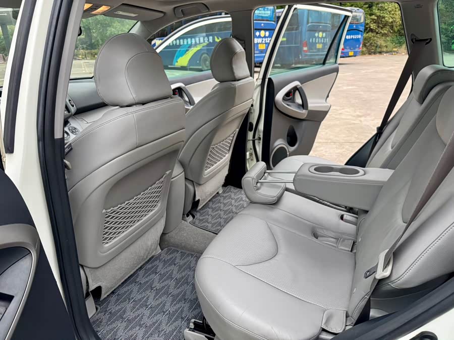 Toyota RAV4 (Imported) 2007 #6 Toyota RAV4 (Imported) 2007 immagine di auto #6