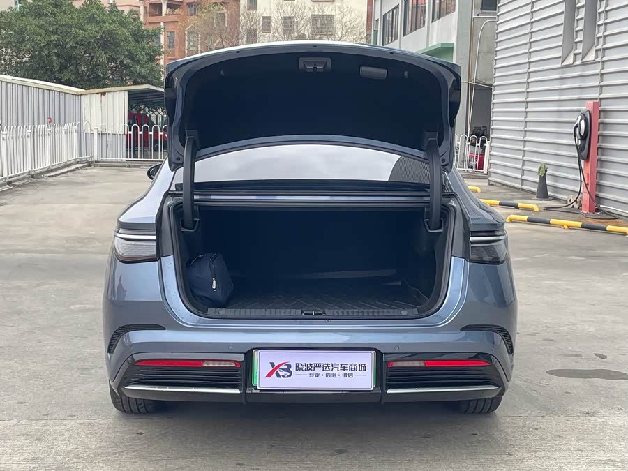 BYD Seal 07 DM-i 2024 immagine di auto #6