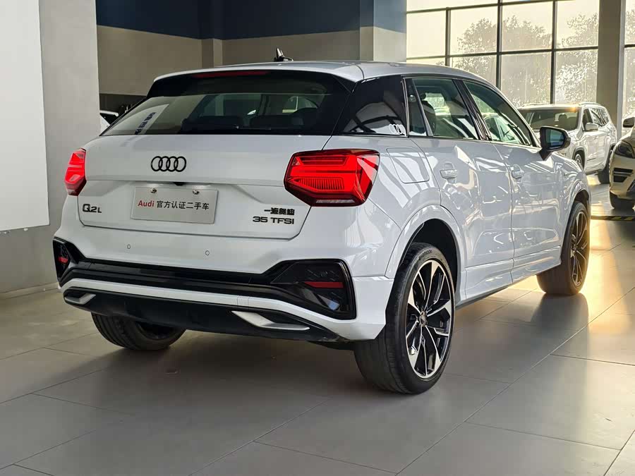 Audi Q2L 2024 صورة سيارة #6