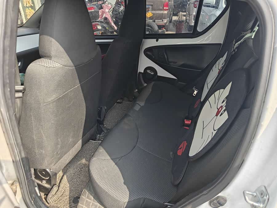 BYD e1 2019 car image #6