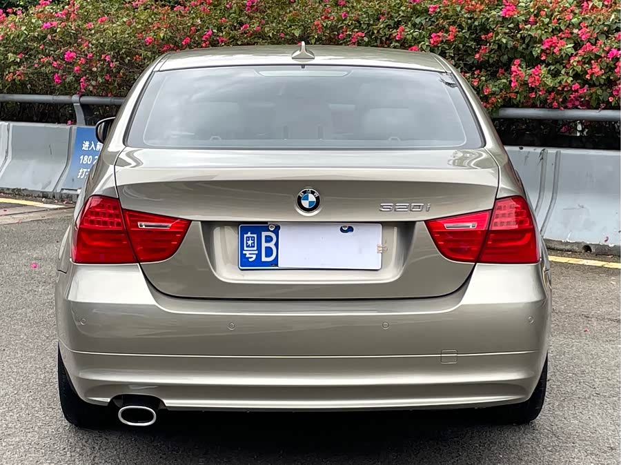 BMW 3 Series (Imported) 2010 car image #6