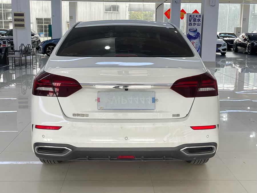 GEELY Emgrand 2021 car image #6