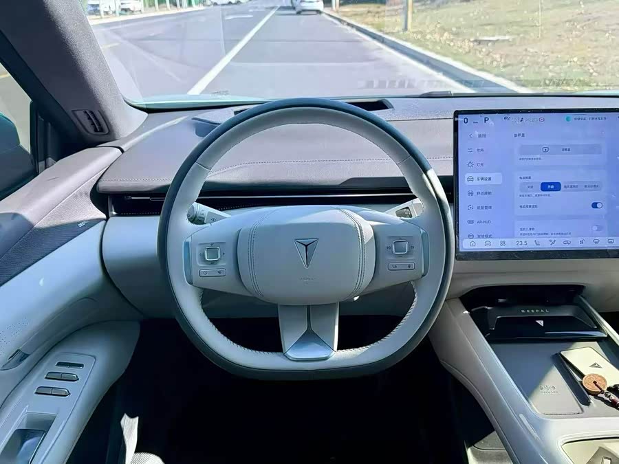 Deepal L07 2024 image de voiture #6