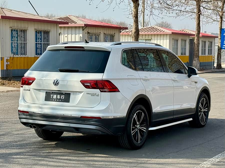 Volkswagen Tiguan L 2021 car image #6