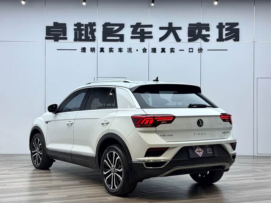Volkswagen T-Roc 2021 car image #6