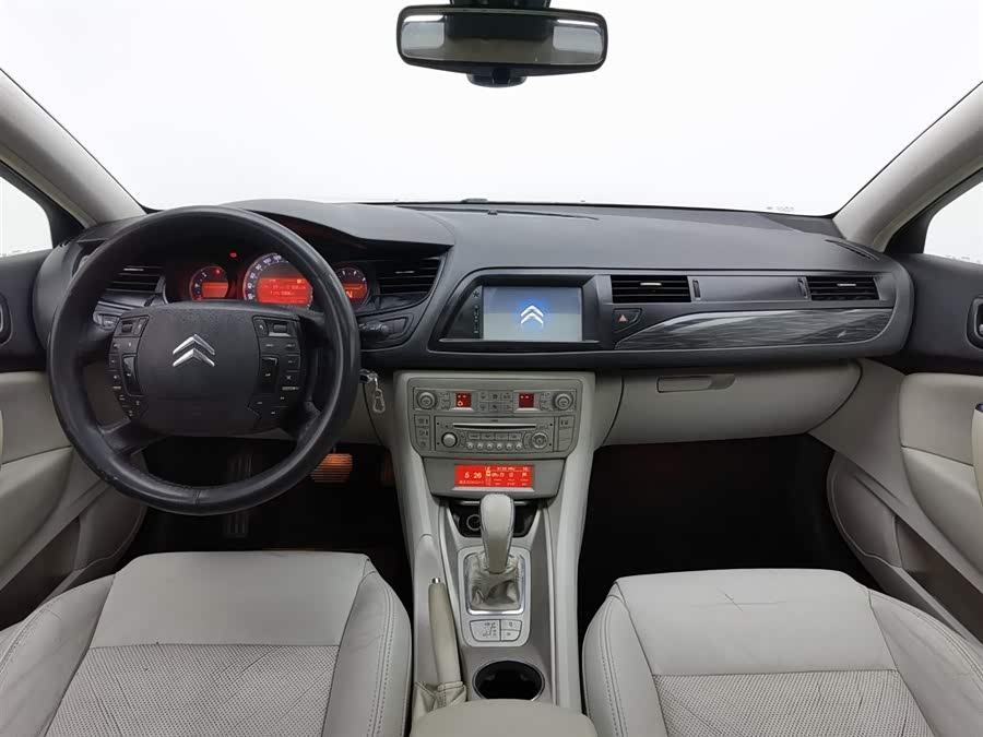 Citroen C5 2012 car image #6