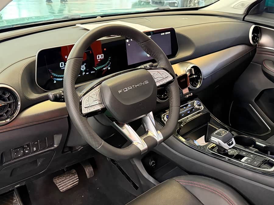 Forthing T5 EVO 2021 car image #6